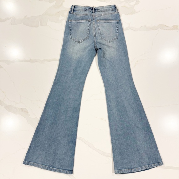 NEW Wild Fable Mid Rise Flare Jeans Sz 2 - Picture 10 of 13